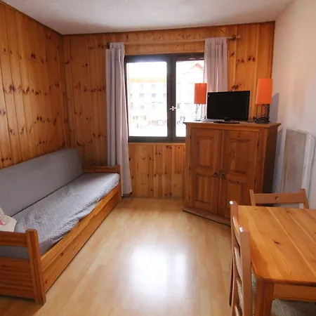 Apartment Cosy 2p, 6 Pers, Skis Aux Pieds, Balcon Sud-ouest, Coeur De Station L'alpe D'huez - Fr-1-405-27 *